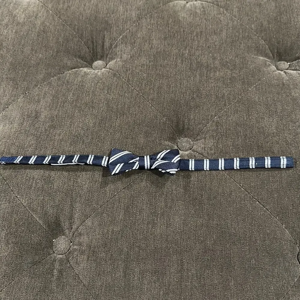 Janie & jack Velcro bow tie